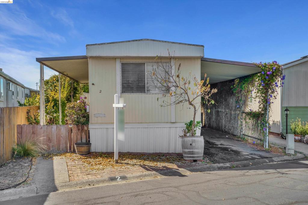 2 Balsam St