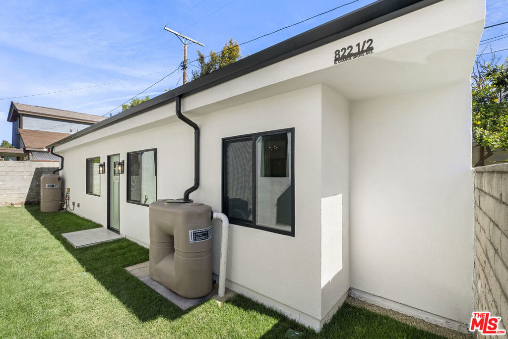 822 N Orange Grove Avenue 822.5