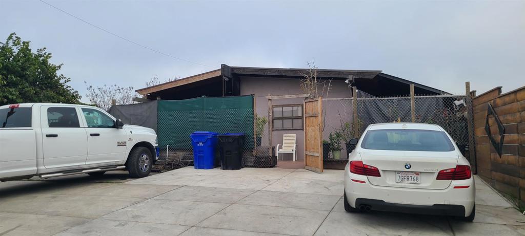 3667 Imperial Ave