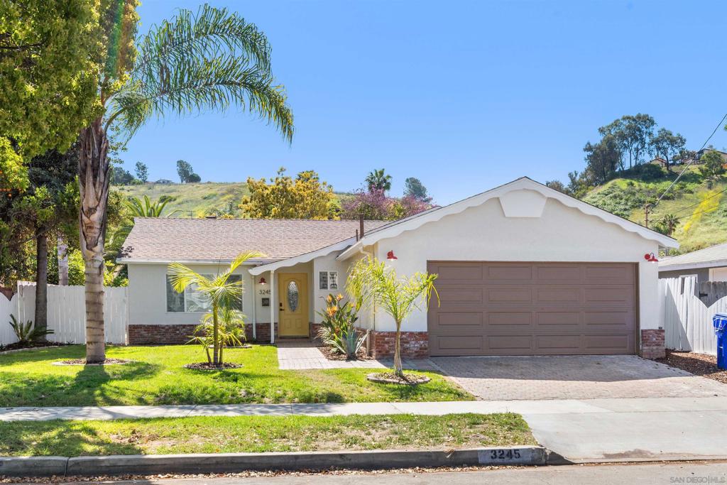 3245 Carolyn Dr