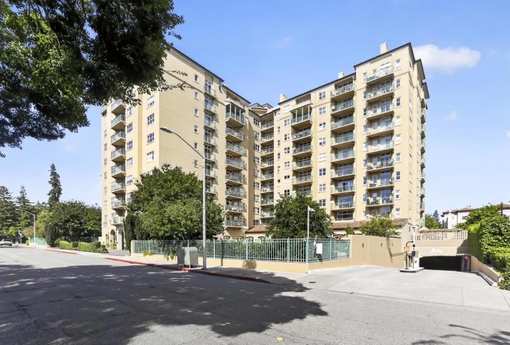 1 Baldwin Avenue 609