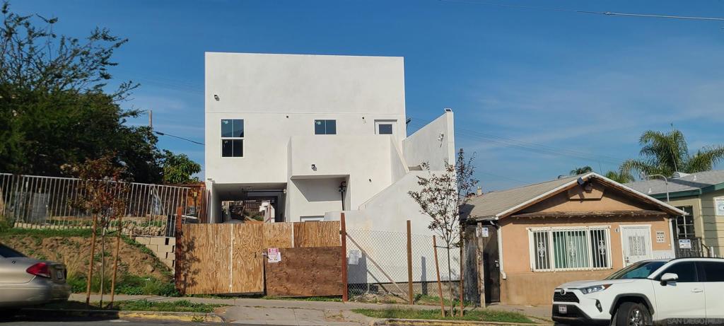 3236 National Ave