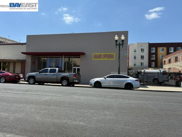 217 N San Joaquin St