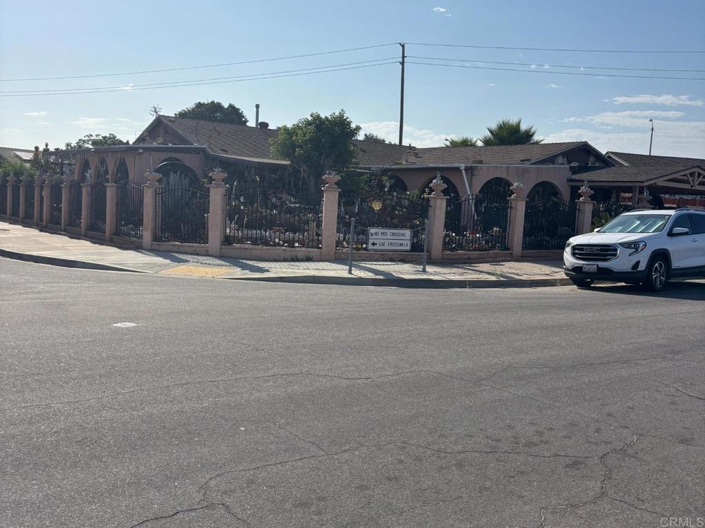 7447 Woodridge Way