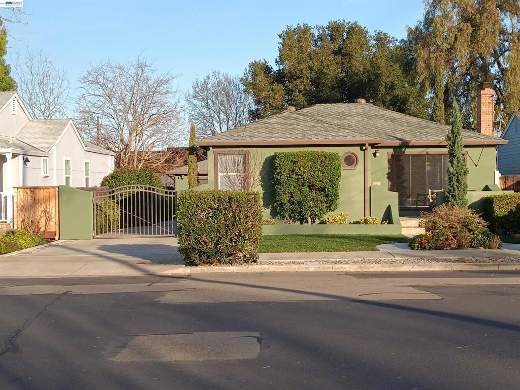 2342 Palm Ave