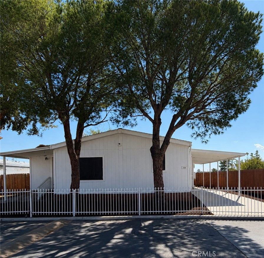 22838 Bear Valley 22