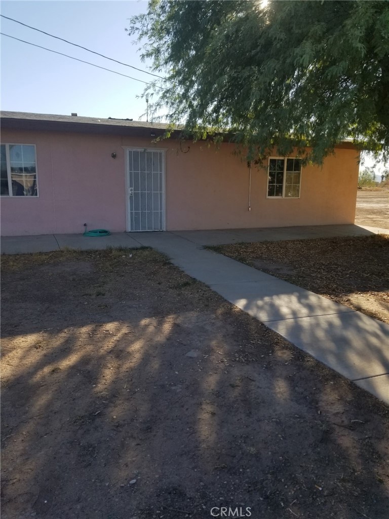 1266 E 14th