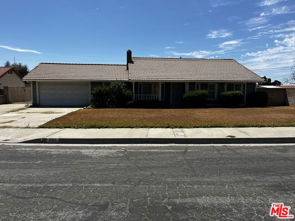 689 W Norwood Street
