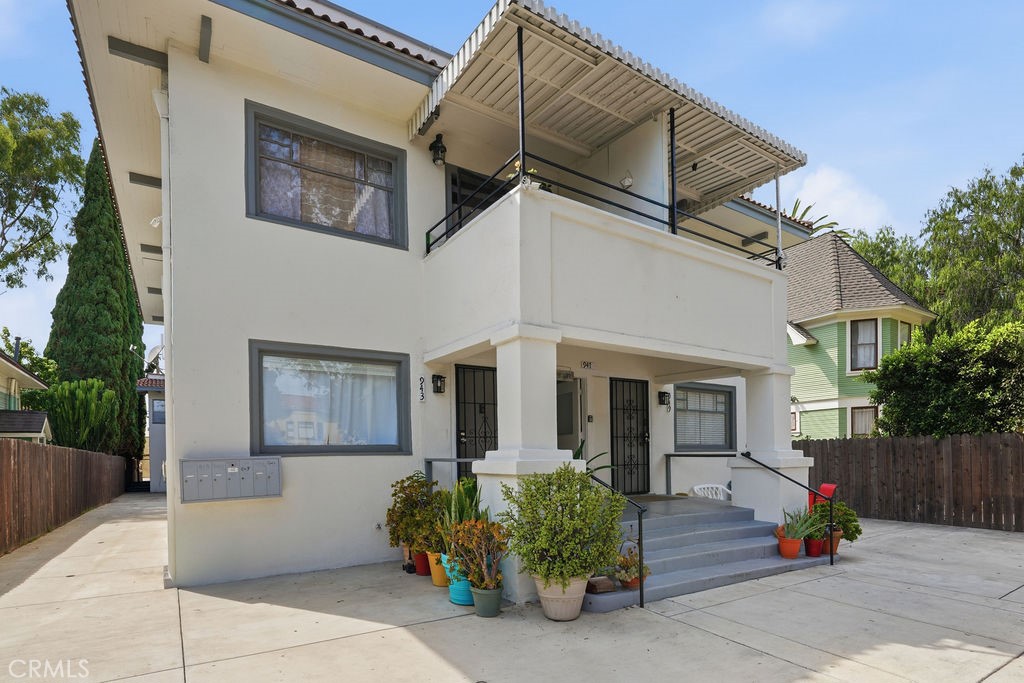 943 Chestnut Avenue