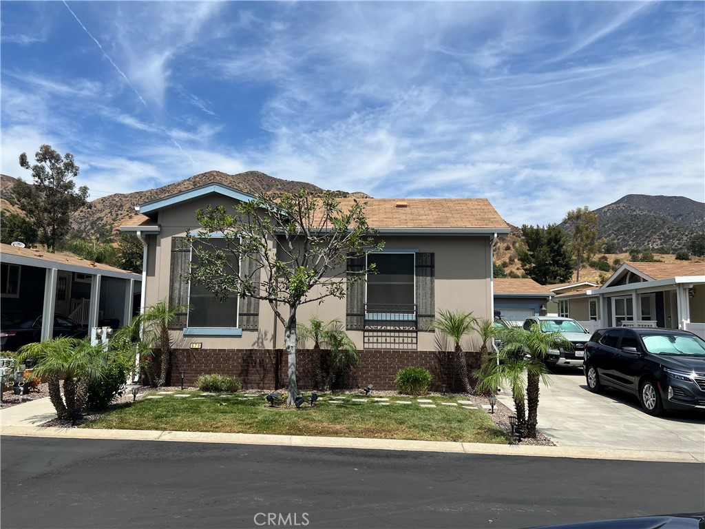 15455 Glenoaks Boulevard 575