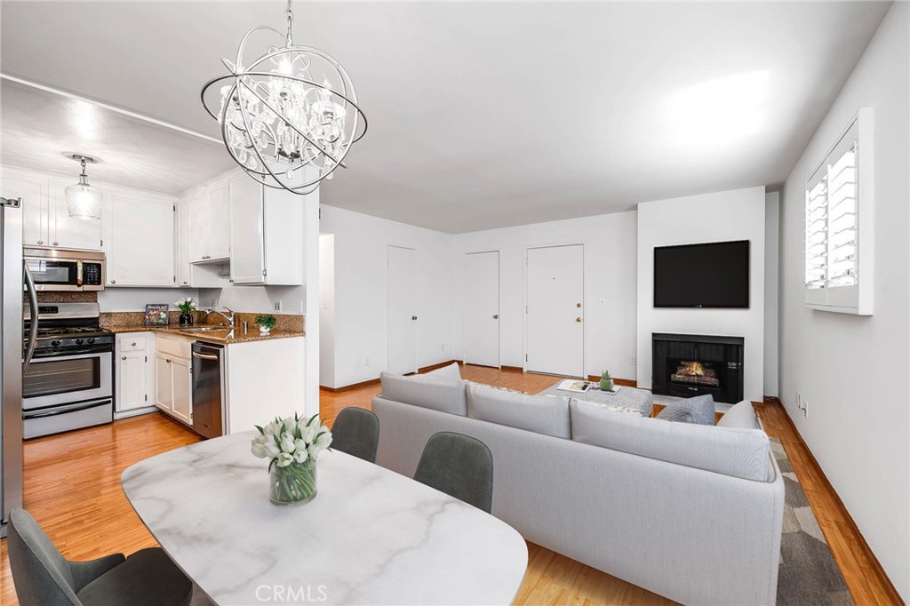 4000 W Victory Boulevard 204