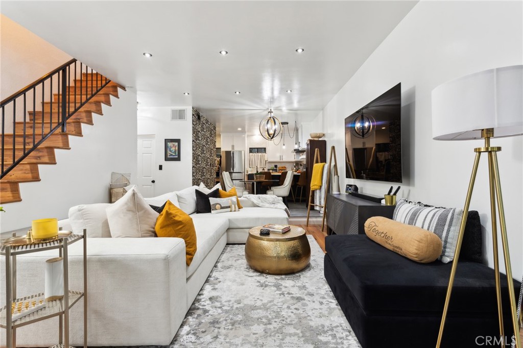 4260 Cedros D