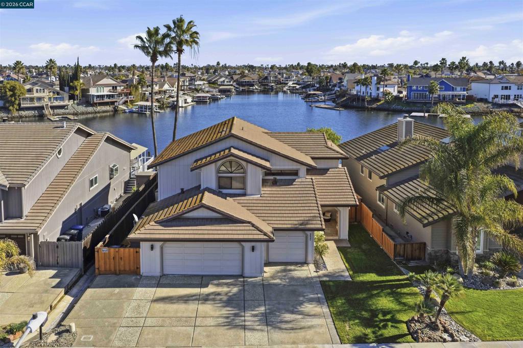 2027 Windward Pt