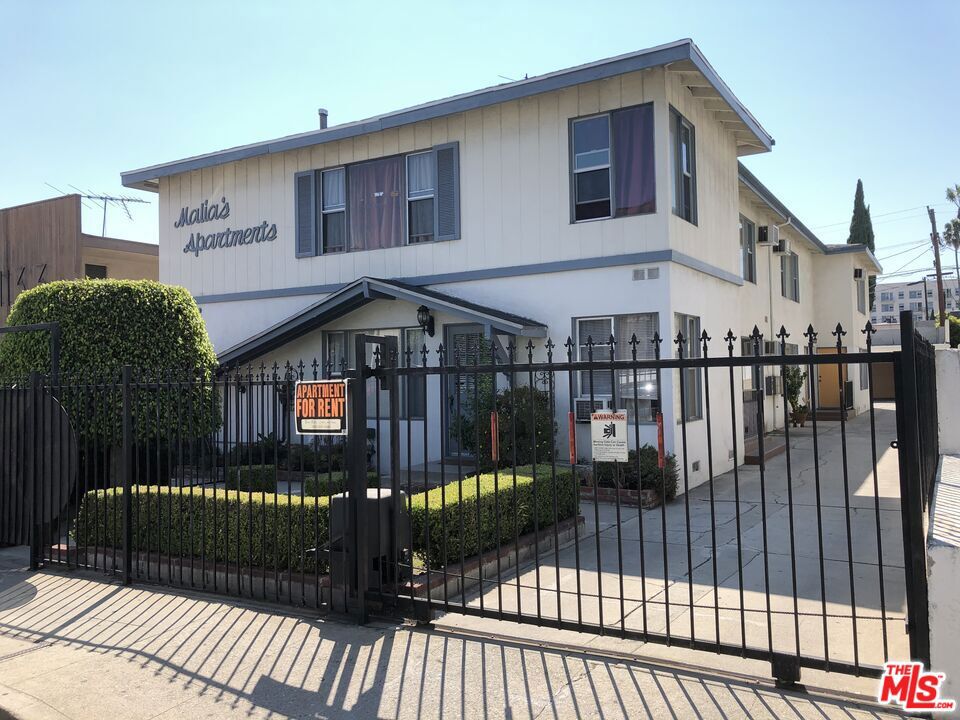 1137 Wilcox Place 6