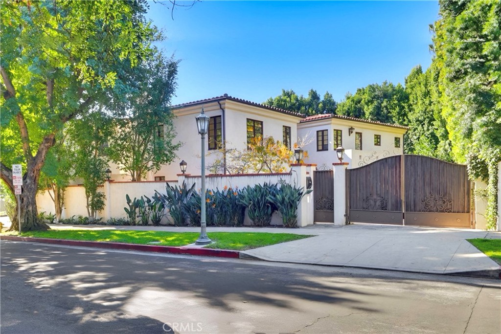 1805 Outpost Dr