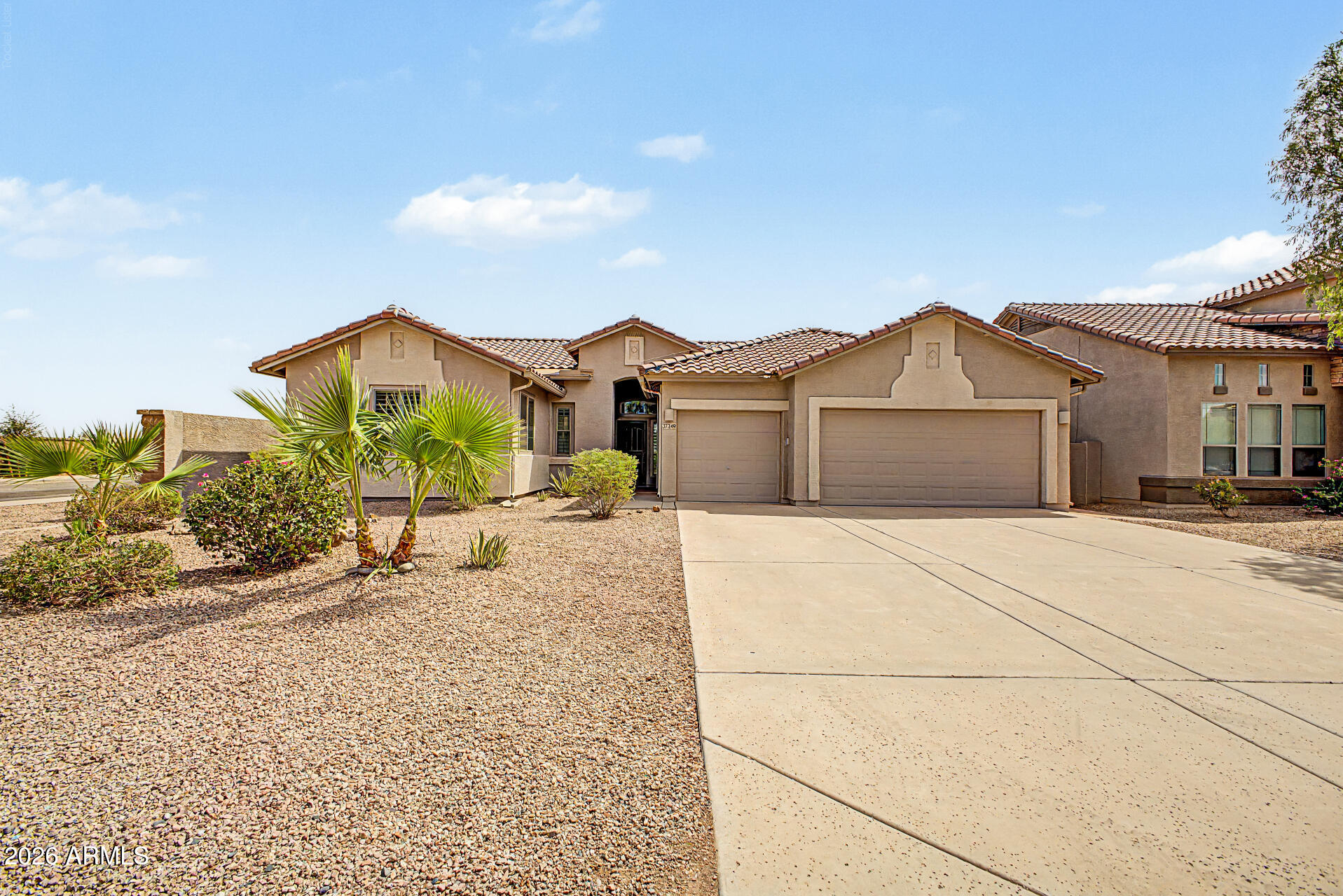 37249 W OLIVETO Avenue, Maricopa, AZ 85138