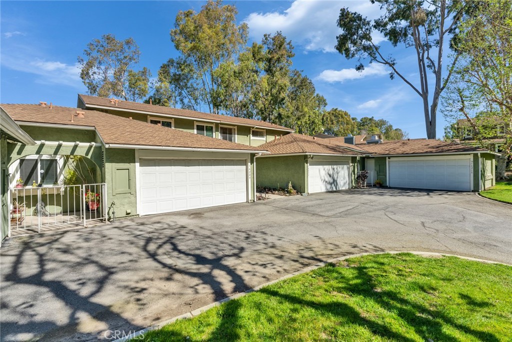 16211 Sierra Ridge