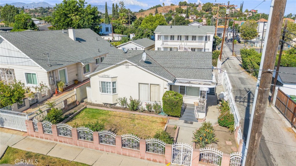 3814 Portola Avenue