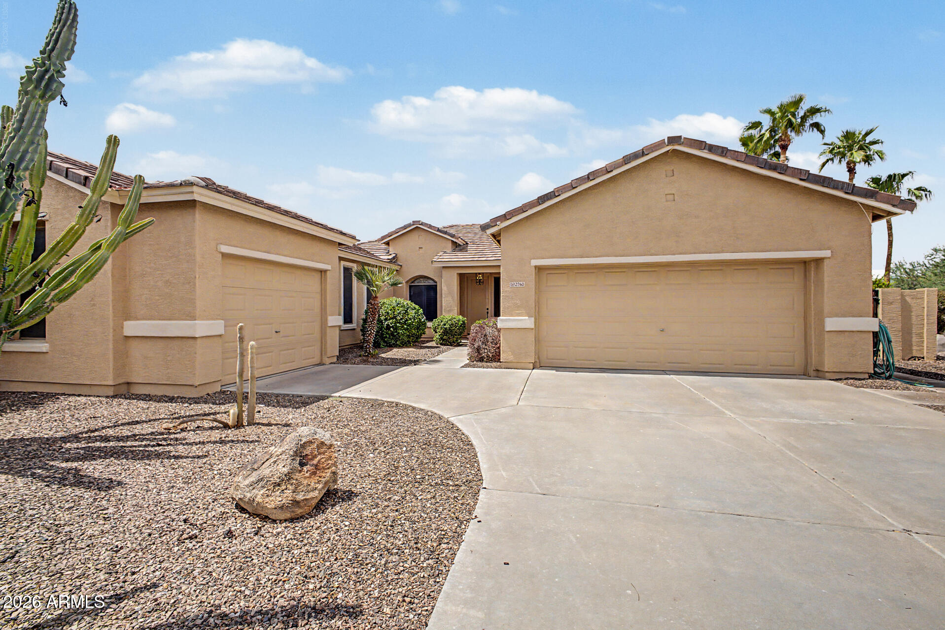 3760 S VELERO Street, Chandler, AZ 85286