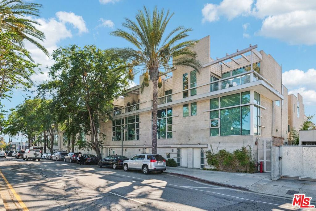 717 N Highland Avenue 13
