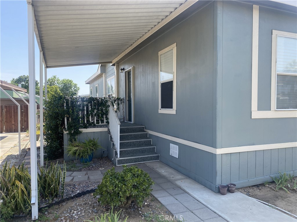 1155 S Riverside Drive 76