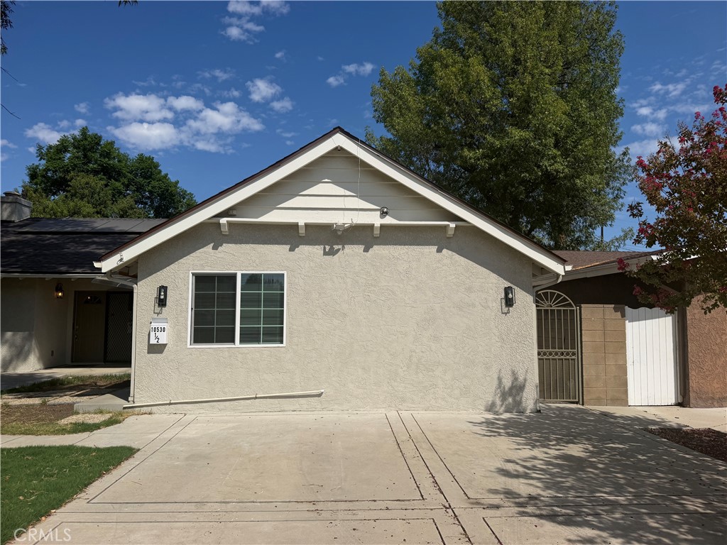10530 Rubio Avenue 1/2