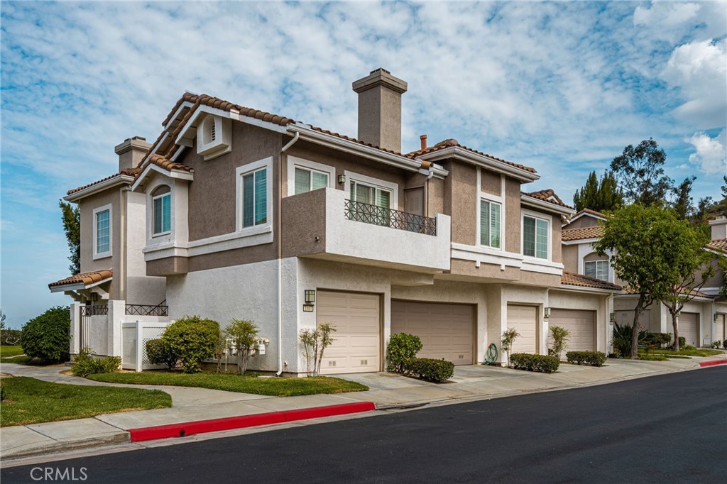1045 S Daybreak Court