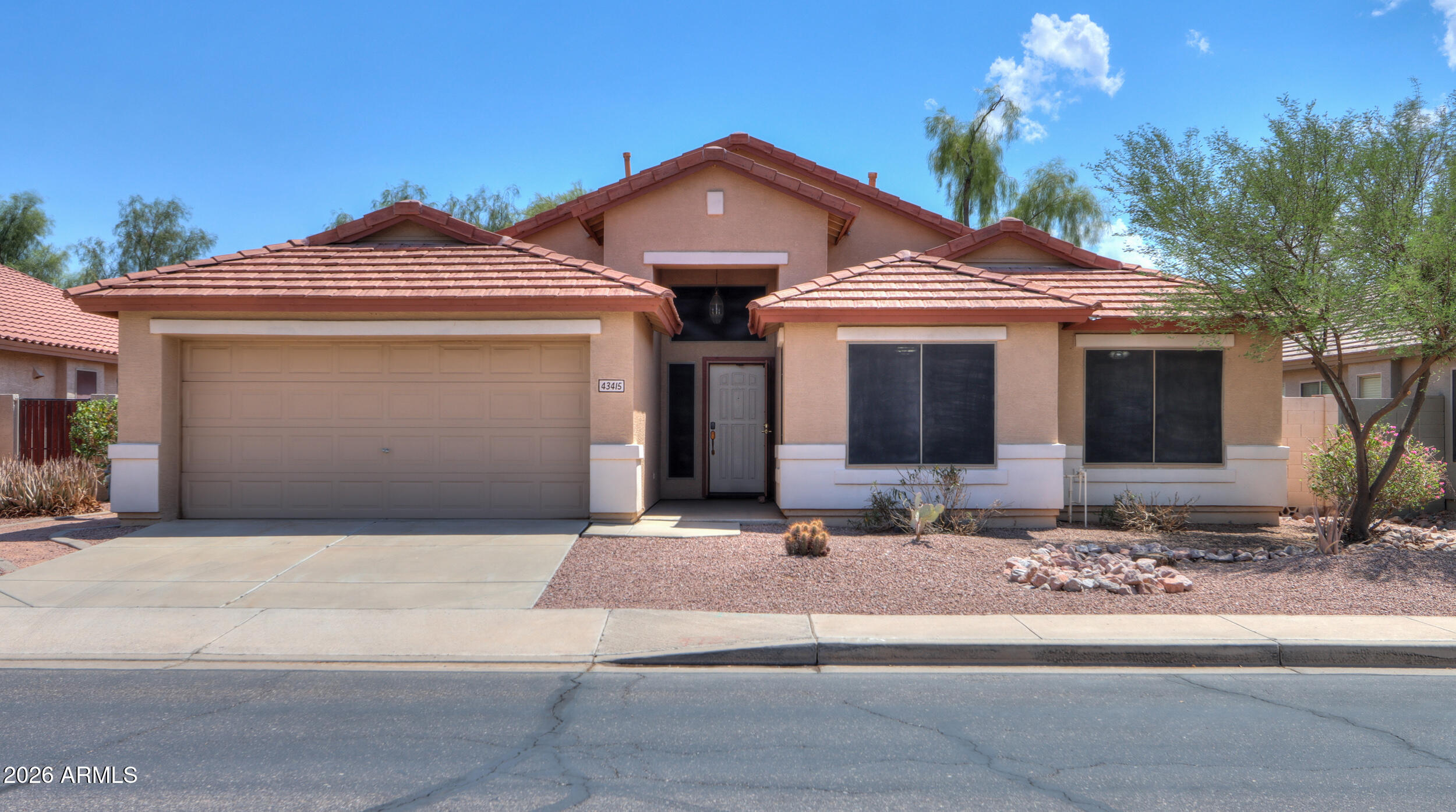 43415 W SUNLAND Drive, Maricopa, AZ 85138