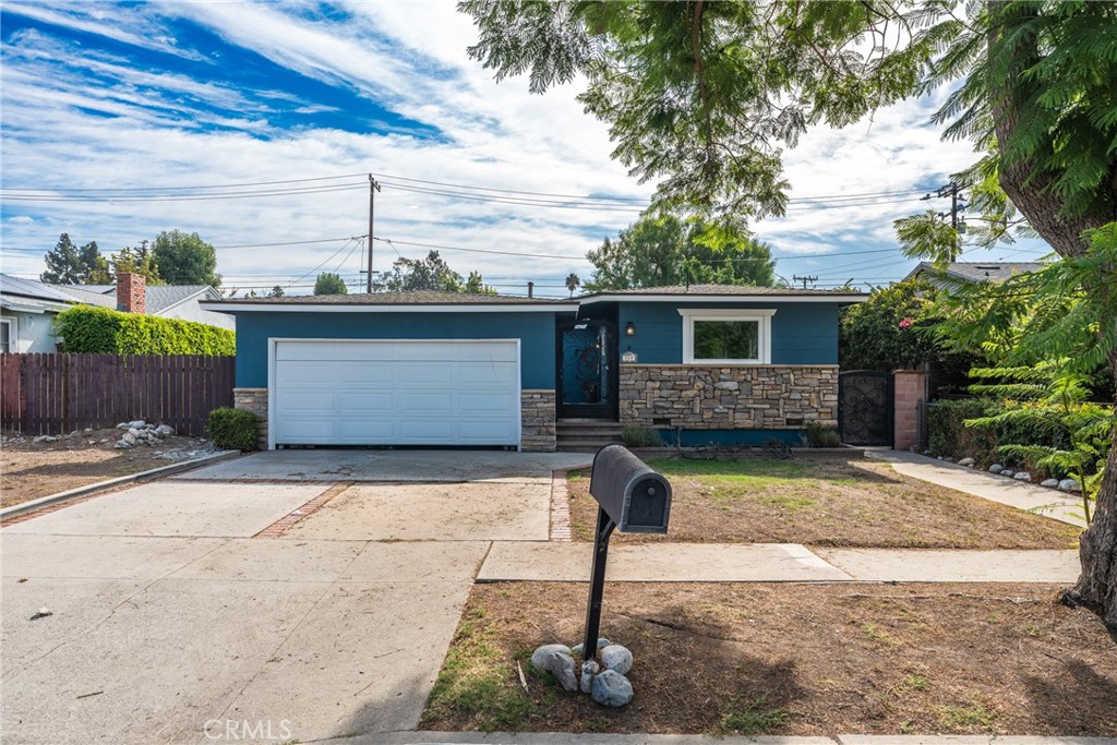 550 Greenbank Avenue