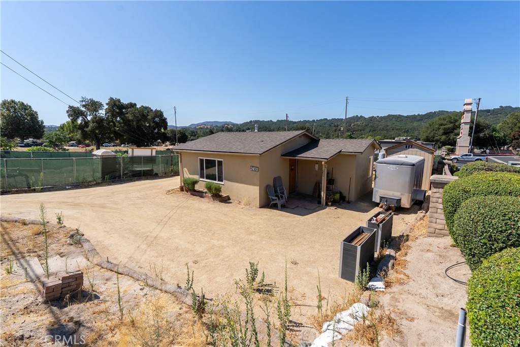 2400 El Camino Real