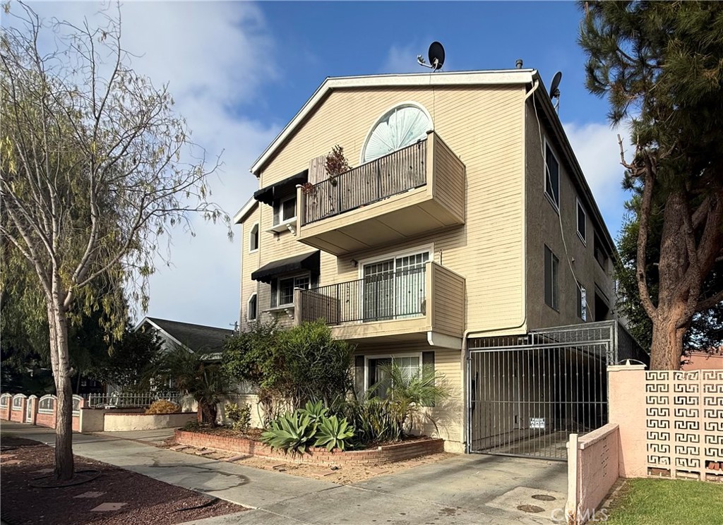 1123 Junipero Avenue 7