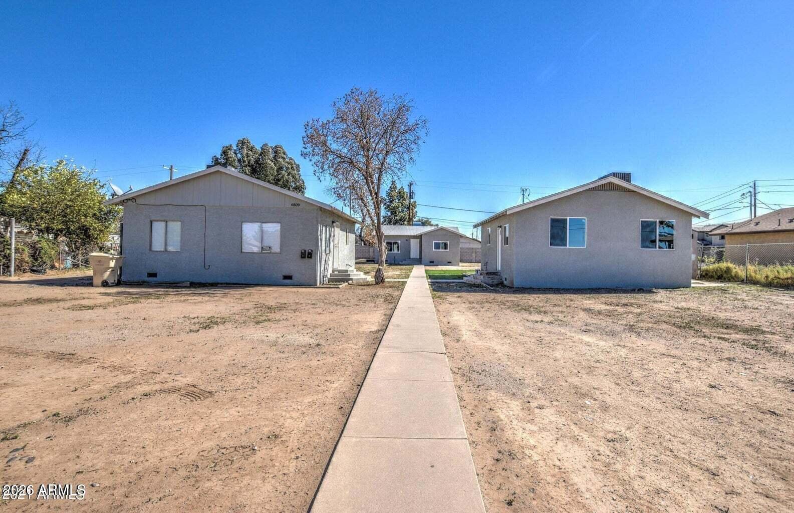 6807 N 61ST Avenue, Glendale, AZ 85301
