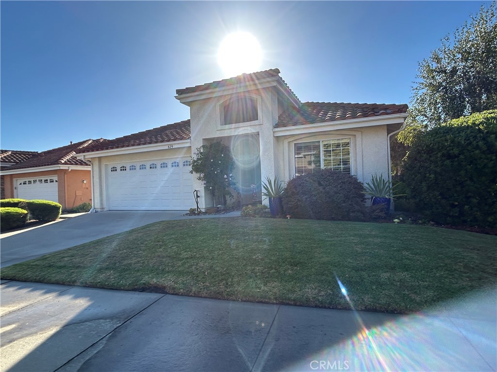 619 Riviera Circle
