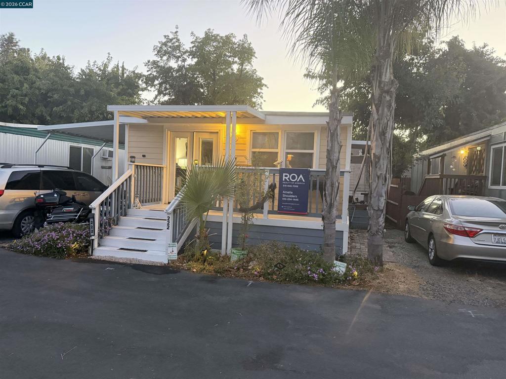 703 W Oro Dam Blvd