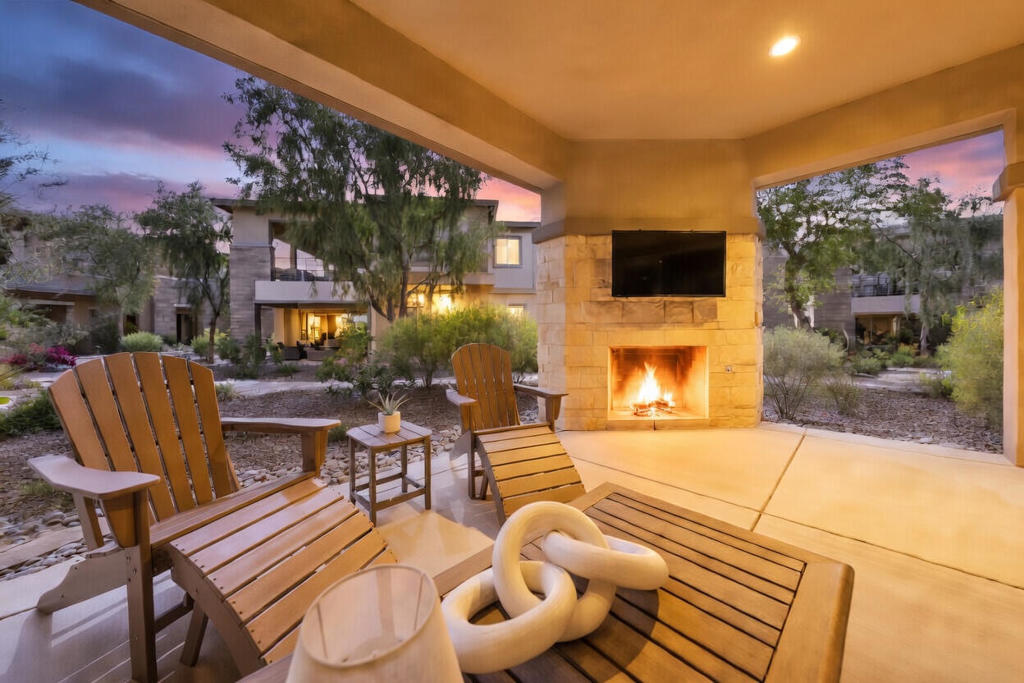 1702 Retreat Circle