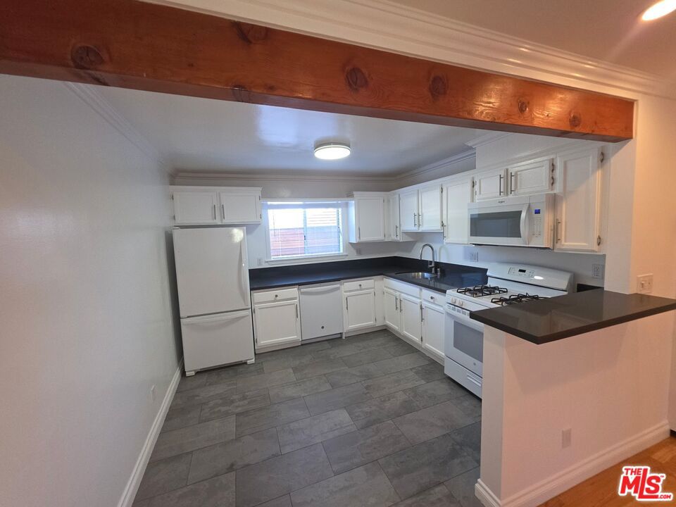 305 Broadway Street 20