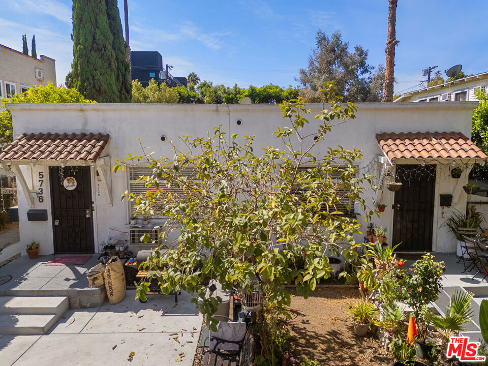 5736 La Mirada Avenue