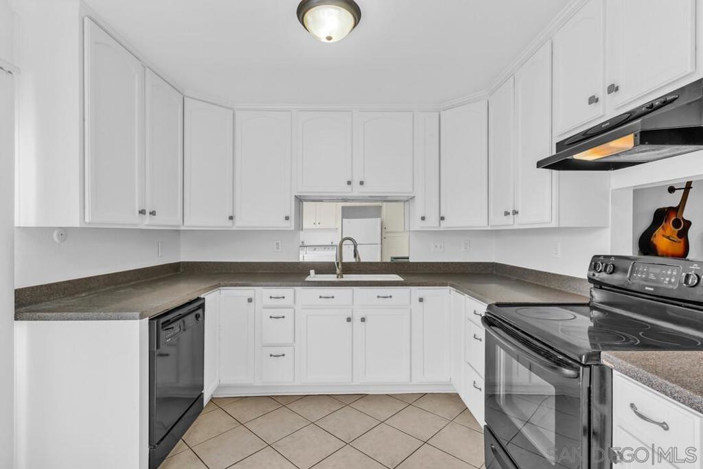 888 Cherrywood Way Unit 3