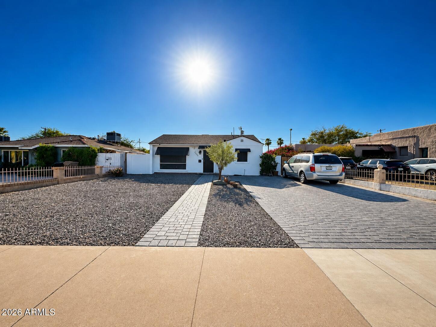 2206 N 15th Avenue, Phoenix, AZ 85007
