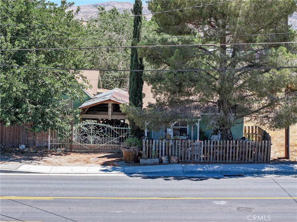 7800 Pearblossom Highway
