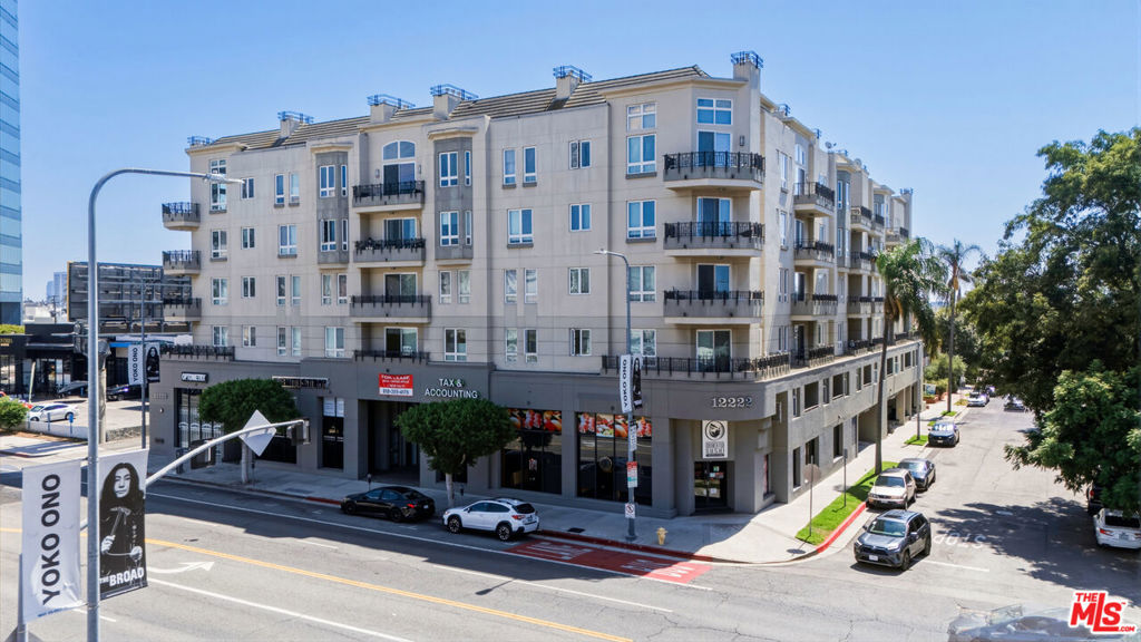 12222 Wilshire Boulevard 208