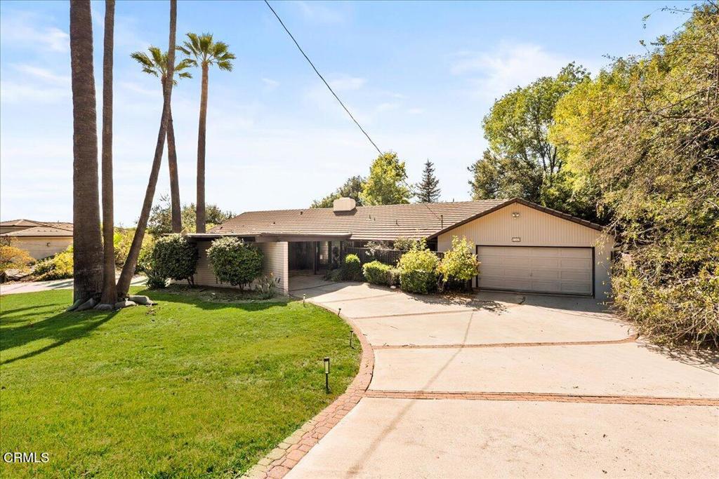 1563 Sierra Madre Villa Avenue