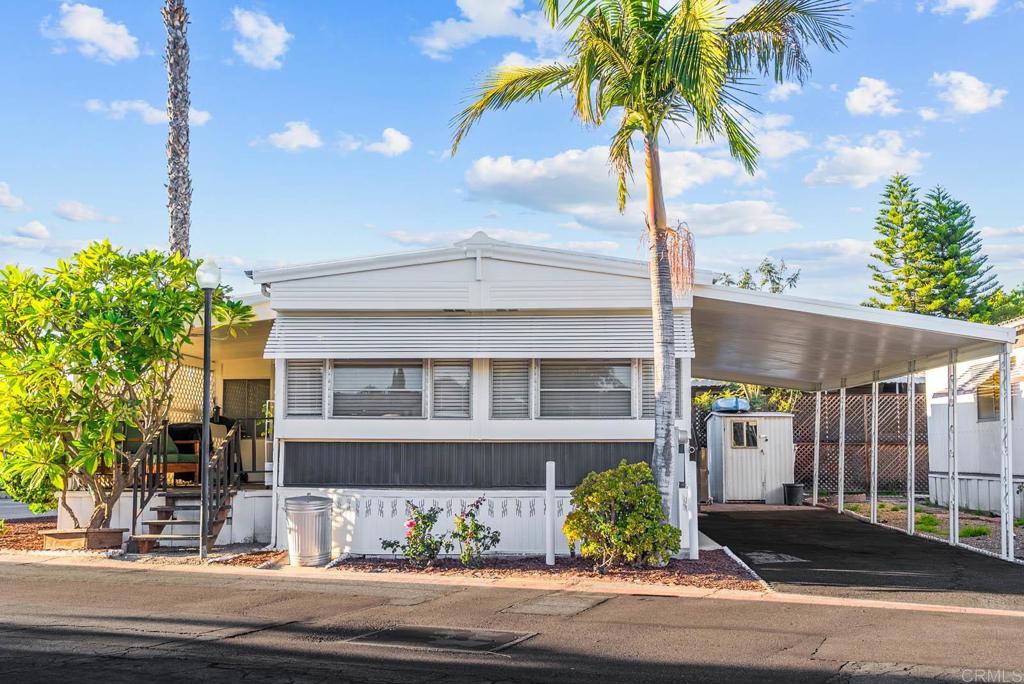 8 Angelus Avenue