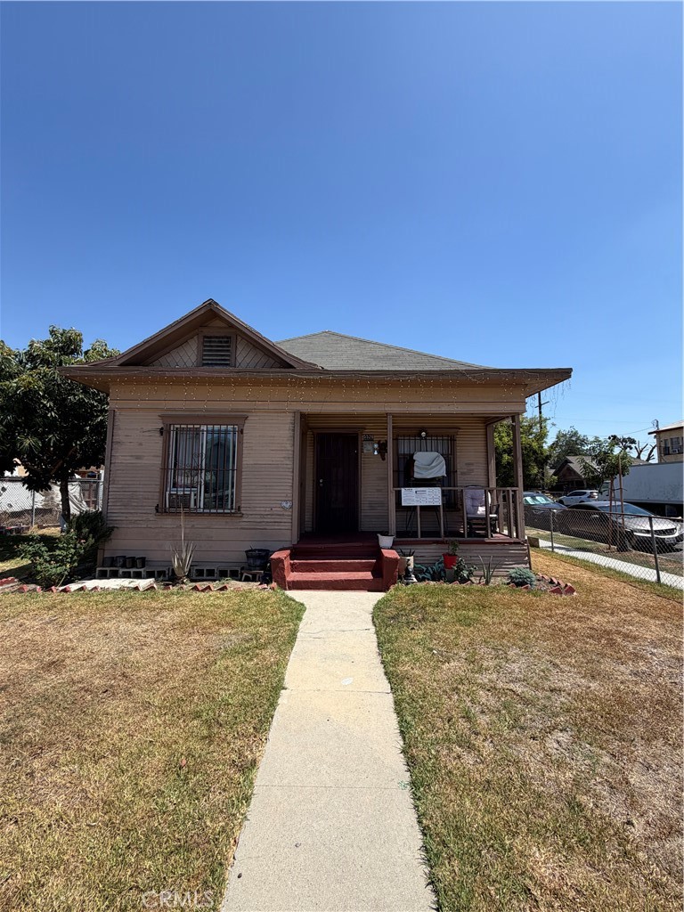 5526 Compton Avenue