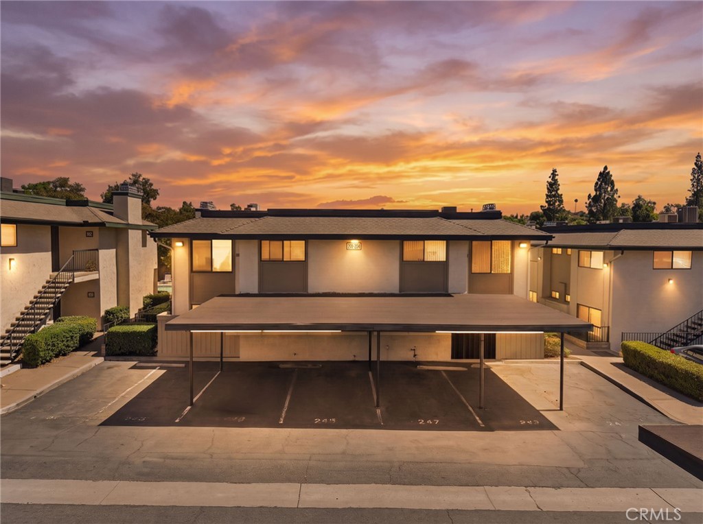 450 W W Vermont 201