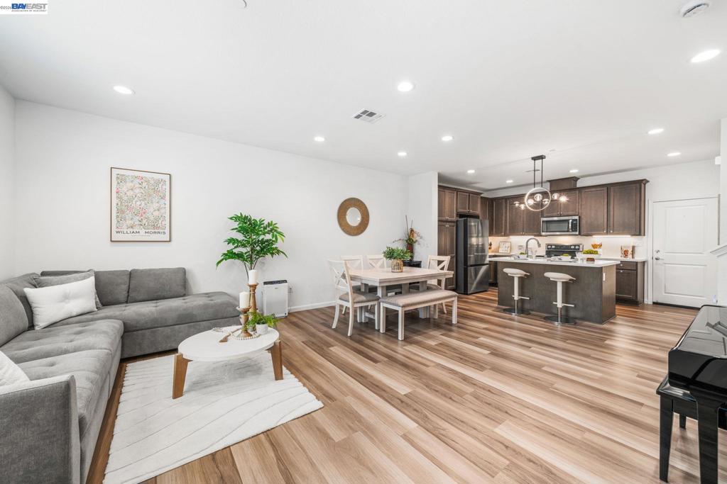 6288 Diamond Way