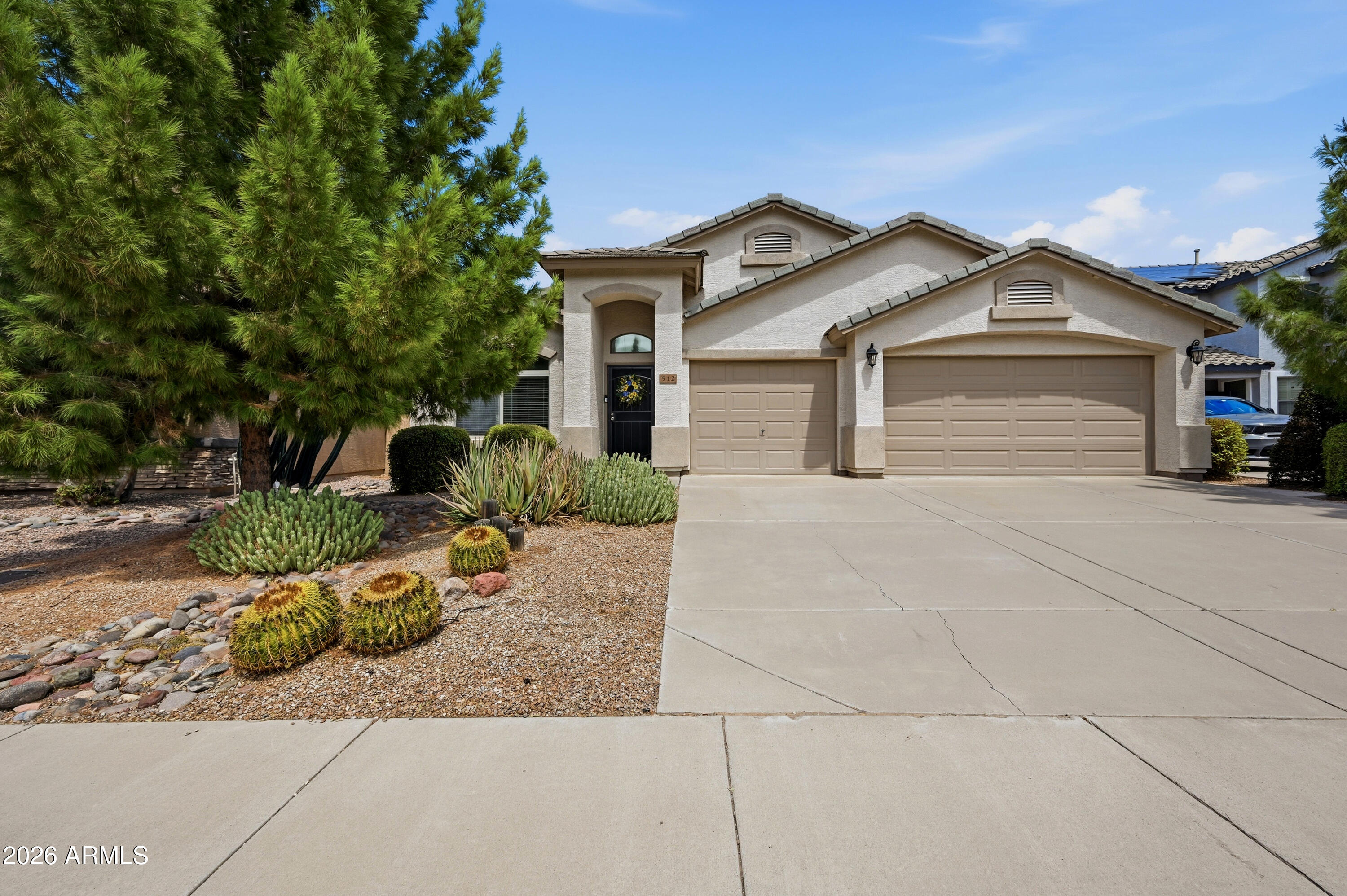 912 E JULIE Avenue, San Tan Valley, AZ 85140