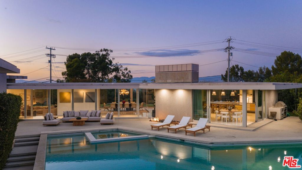 14700 Mulholland Drive