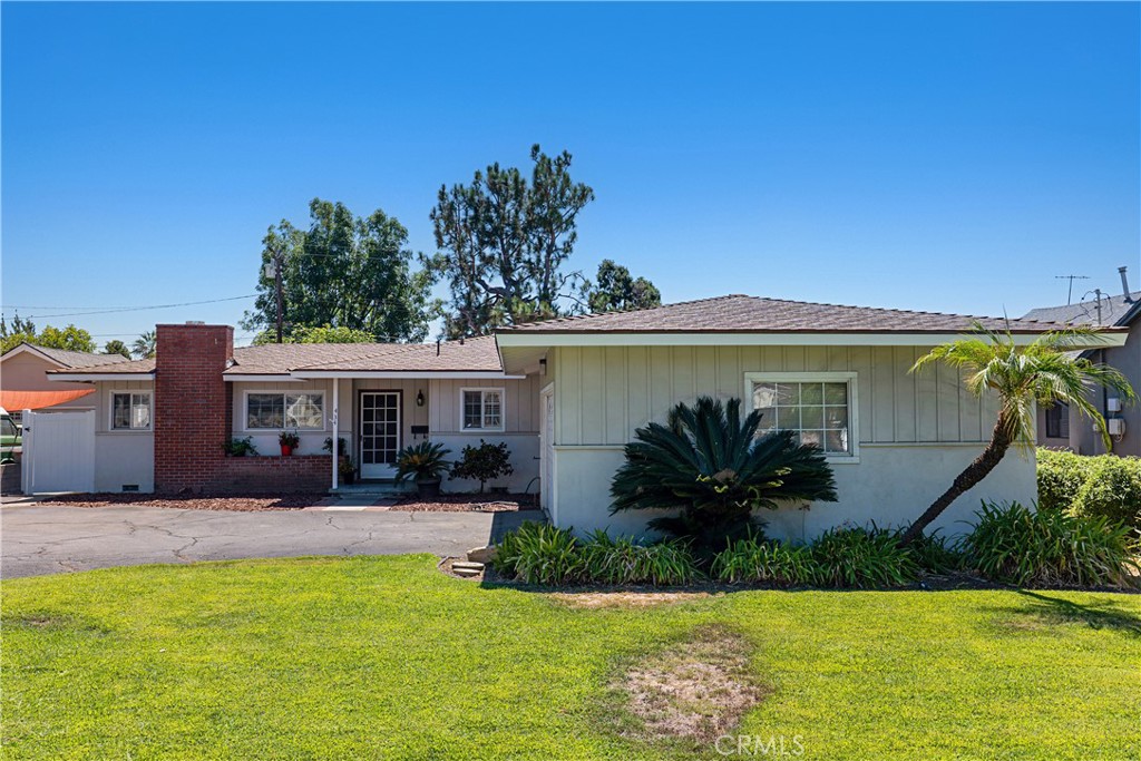 434 E Carroll