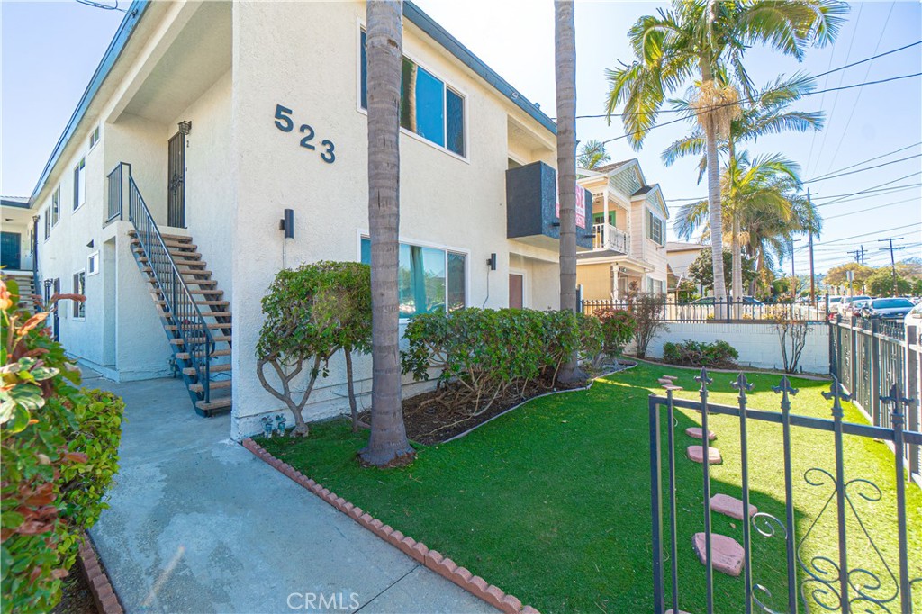 523 W 12th 5